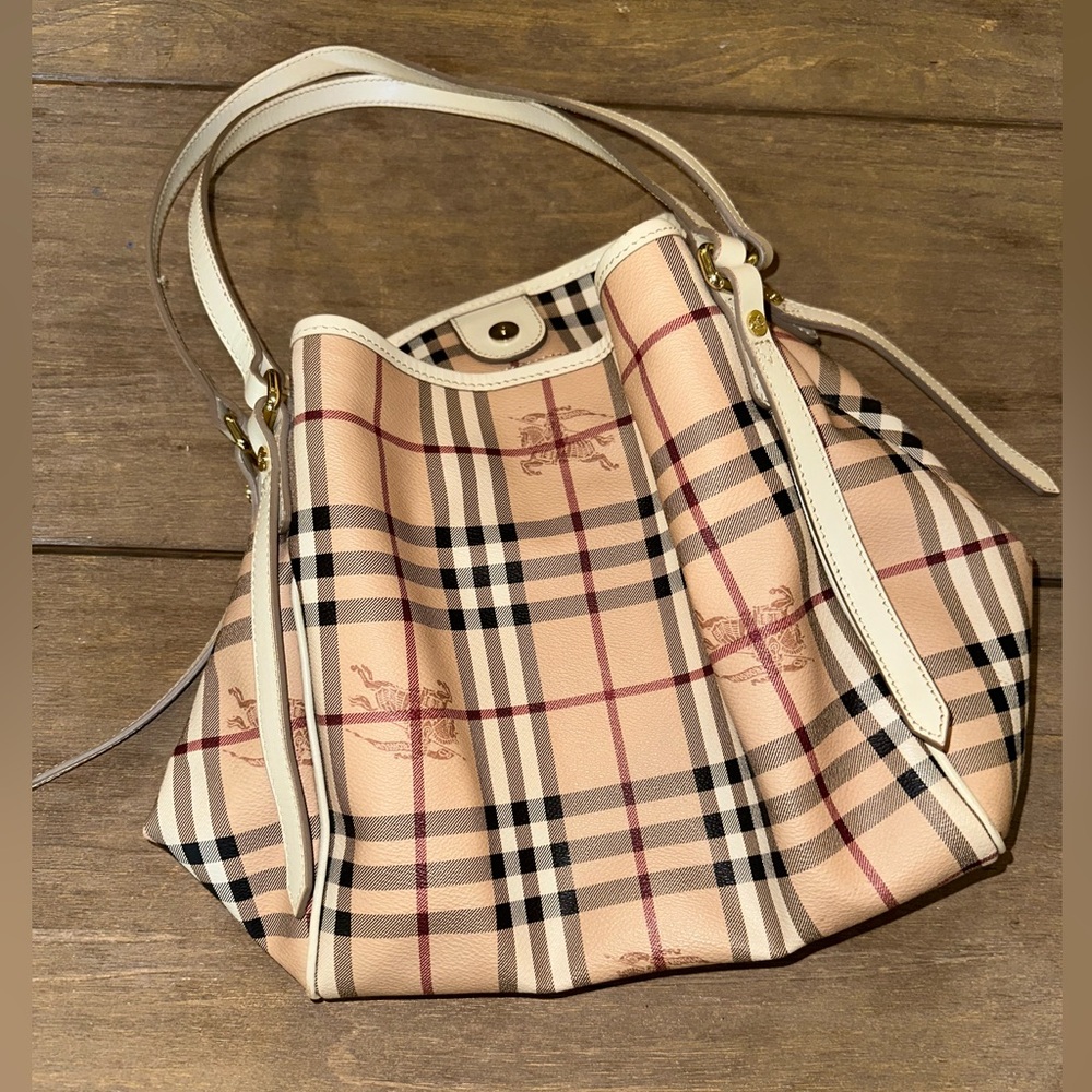 Burberry purse